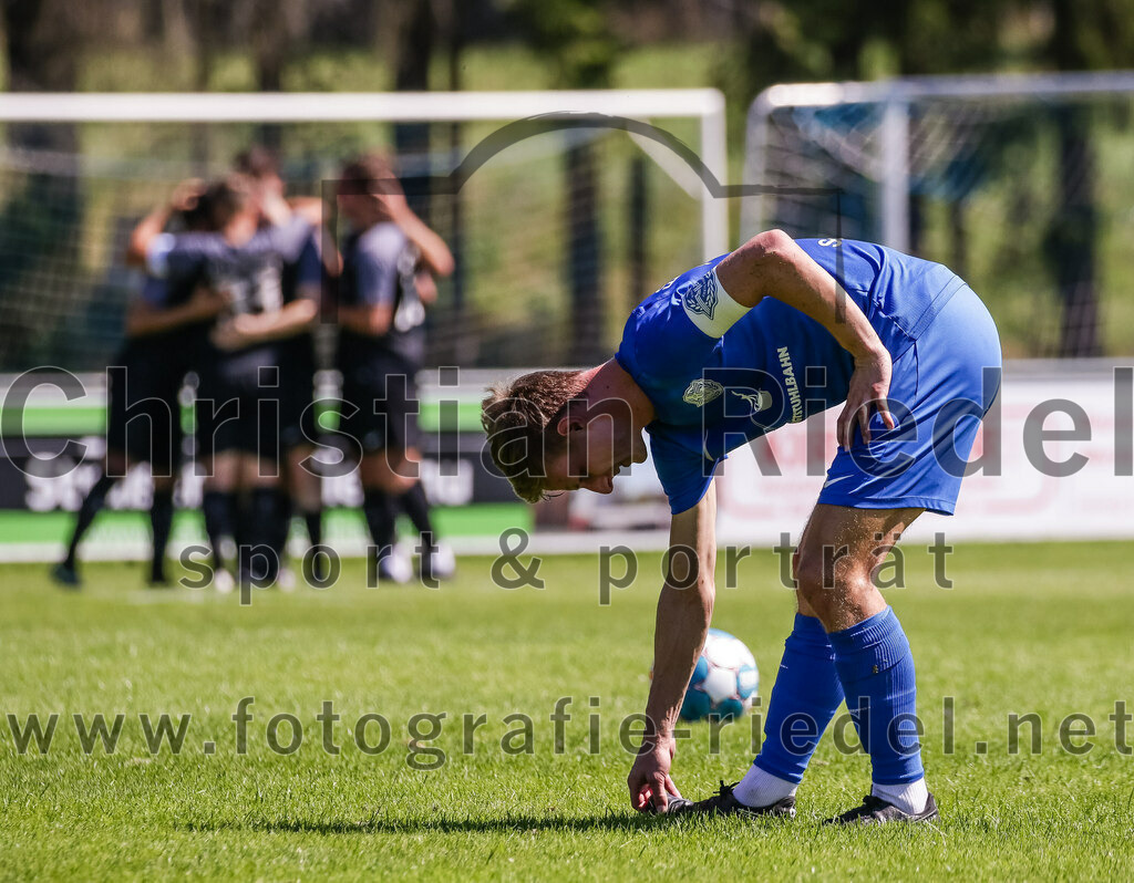 2023-08-12_108_FC_Langengeisling_gegen_ESV_Freilassing | Erding, Deutschland, 12.08.2023:
Fußball, Bezirksliga Oberbayern Ost 2023 / 2024, 4. Spieltag, FC Langengeisling gegen ESV Freilassing, Endergebnis: 2:1

Simon Schlosser (ESV Freilassing, #23)

Foto: Christian Riedel / fotografie-riedel.net