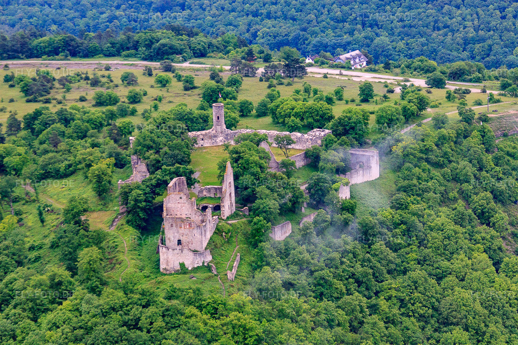 Luftbild: Burgruine Homburg bei Gössenheim in Gössenheim im Bundesland Bayern in Deutschland.Foto: IMG_66016.jpg vom 30.05.2014 durch Werner Riehm/FLY-FOTO.deAuflösung des Originals: 4752 x 3168 px