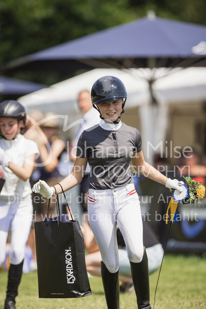 240720_LC_Reiter-WB-138 | Deine schönsten Turniermomente als professionelle Fotos! Entdecke hochwertige Pferdesport-Fotografie im Online-Shop. Jetzt Fotos finden & bestellen!