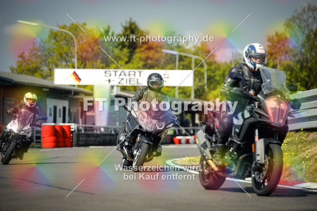 OBK_Mai_Volker_Adam-10579 | Hier findet Ihr Bilder von Touristenfahrten auf der Nürburgring Nordschleife oder von anderen Veranstaltungen die ich besucht habe. Viel Spass beim Durch Schauen 