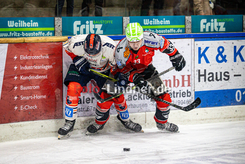 TSV Peißenberg MINERS gegen ESC Kempten SHARKS | Eishockey Bayernliga Herren Pre-Playoffs 2024/25, TSV Peißenberg MINERS gegen ESC Kempten SHARKS, 20250131,Julian REISS (MINERS 33) in Aktion,2025-01-31 in Peißenberg (Eisstadion Peißenberg)Julian REISS (MINERS 33)Copyright: WolfgangxLindner foto-lindner.de