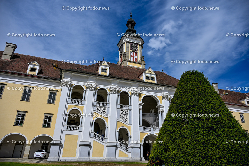 Eroeffnung der Ausstellung_ wie alles begann. Bruckners Visionen_ 02.05.2024-2 | 02.05.2024, St. Florian, AUT, Augustiner Chorherrenstift St. Florian, im Bild Eroeffnung der Ausstellung, wie alles begann. Bruckners Visionen
nnnenhof des Stift St. Florian