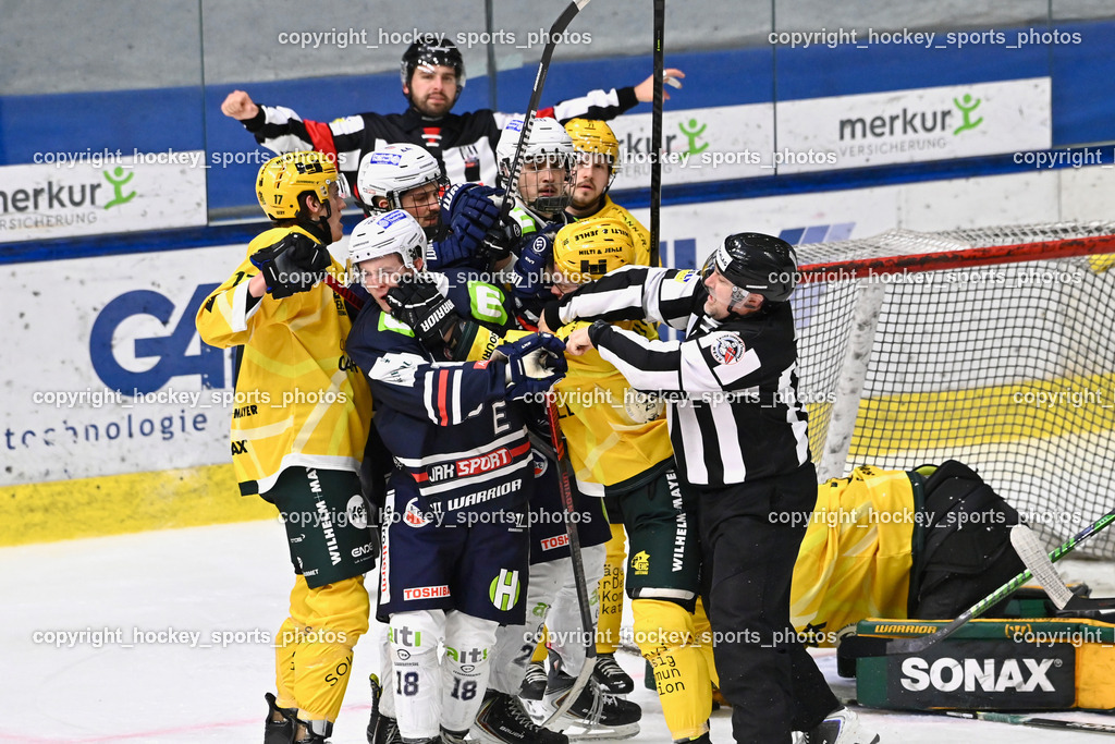 ATSE Graz vs. EHC Lustenau | #18 Werkl Mathias ATSE Graz, #17 Metzler Manuel EHC Lustenau, Faustkampf, ATSE Graz vs. EHC Lustenau, ATSE Graz vs. EHC Lustenau am 14.02.2026 in Graz (Merkur Eishalle ), Austria, (Photo by Bernd Stefan)
