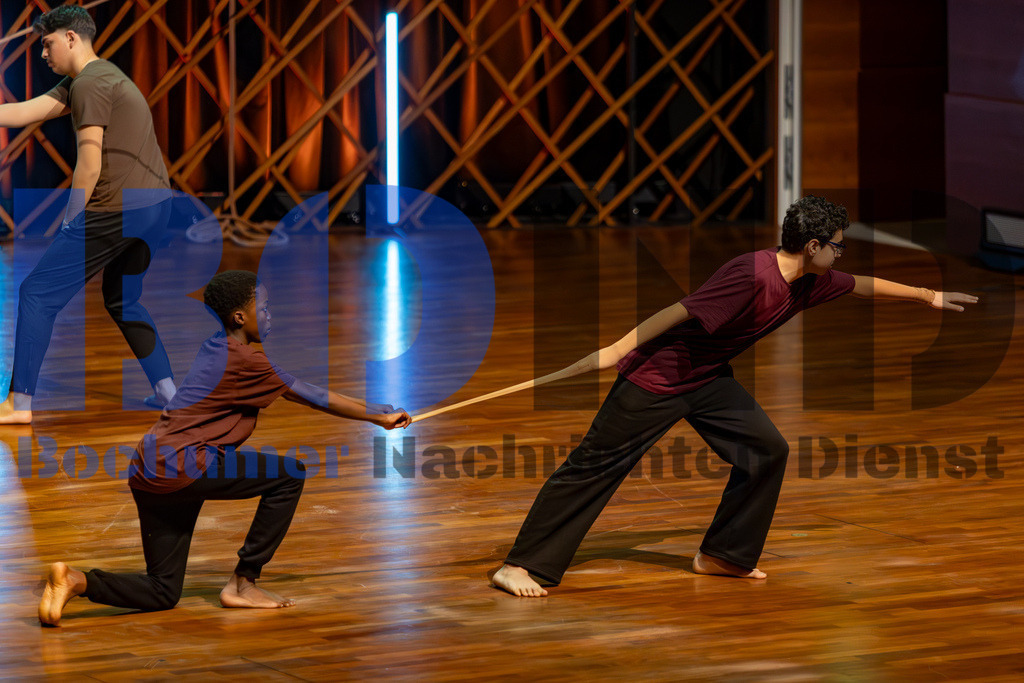 SES_ZWIBOC20250204-26 | bond - Realisiert mit Pictrs.com