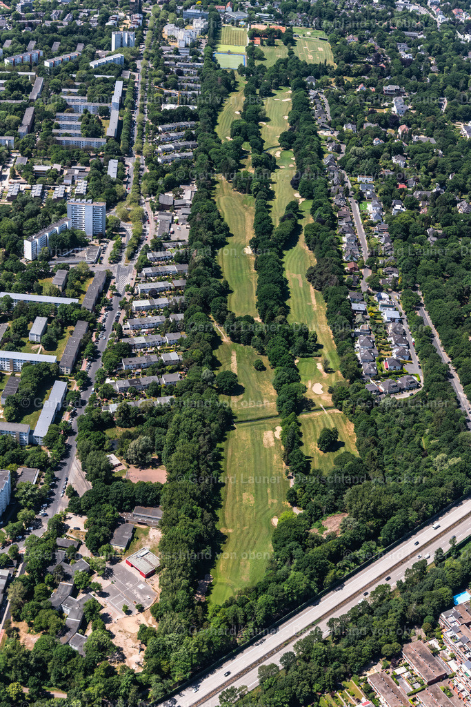 4029054 | Golfclub zur Vahr, BREMEN 01.06.2020 Stadtrand und Außenbezirks- Wohngebiete entlang der August-Bebel-Allee in Bremen, Deutschland. // Outskirts residential along the August-Bebel-Allee in Bremen, Germany. Foto: Gerhard Launer