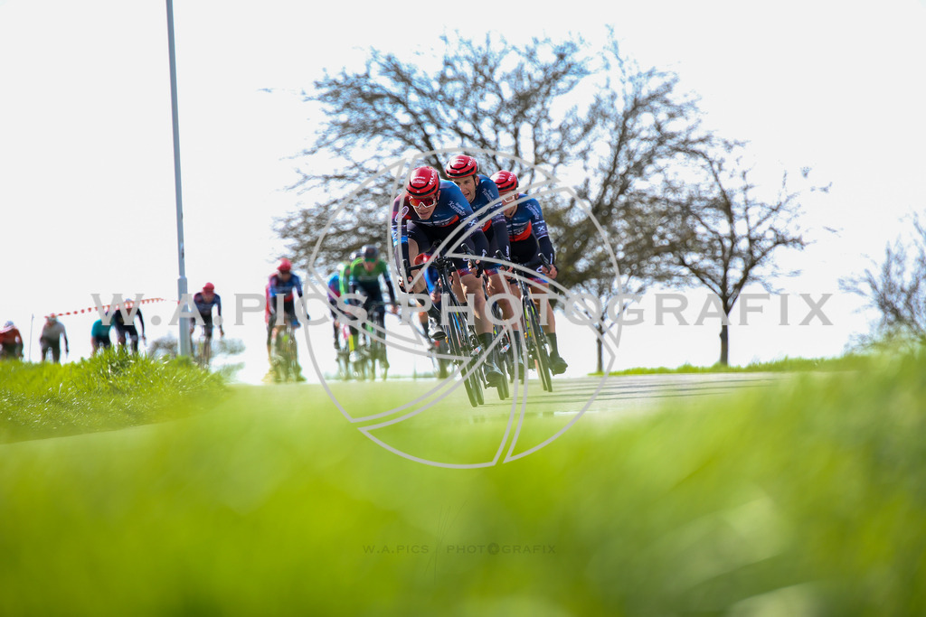 ..... | LEONDING,AUSTRIA,24.März.24 - 63.Radsaisoneröffnungsrennen Leonding Road Cycling League , Image shows: 
Photo: WAPICS / Andreas Willdoner