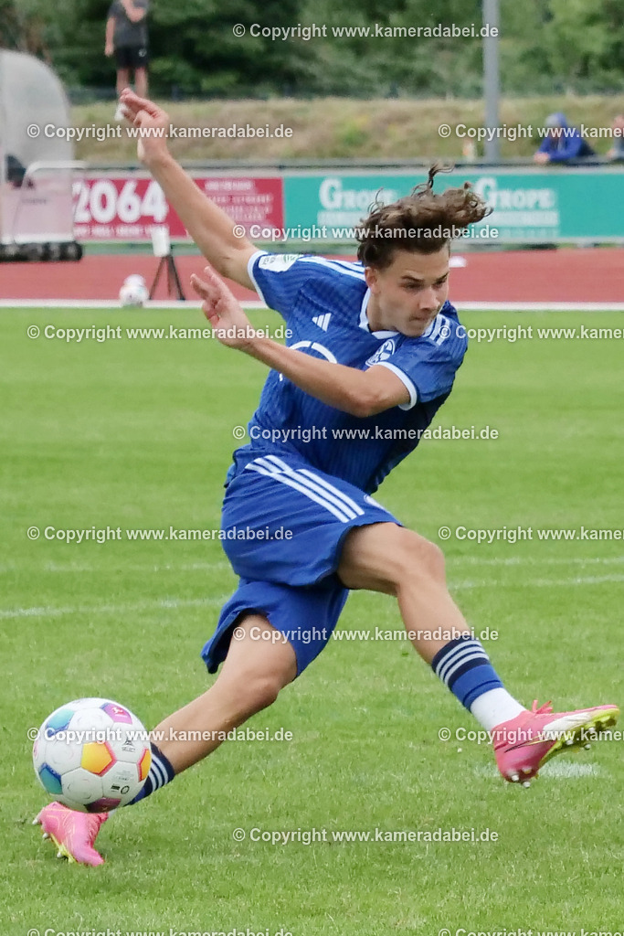 Fußball : Testspiel : SuS 09 Dinslaken - Schalke 04 U 19 am 25.07.2024 | Foto : Jochen Emde / www.kameradabei.de - Realisiert mit Pictrs.com