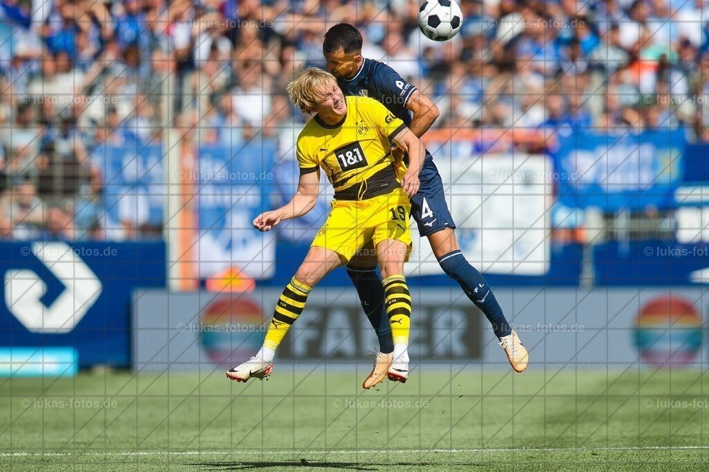 VfL Bochum - Borussia Dortmund 1:1 | Julian Brandt gegen Masovic Am 26. August 2023 kam der VfL Bochum in der 1. Bundesliga gegen Borussia Dortmund zu einem 1:1. - Realisiert mit Pictrs.com