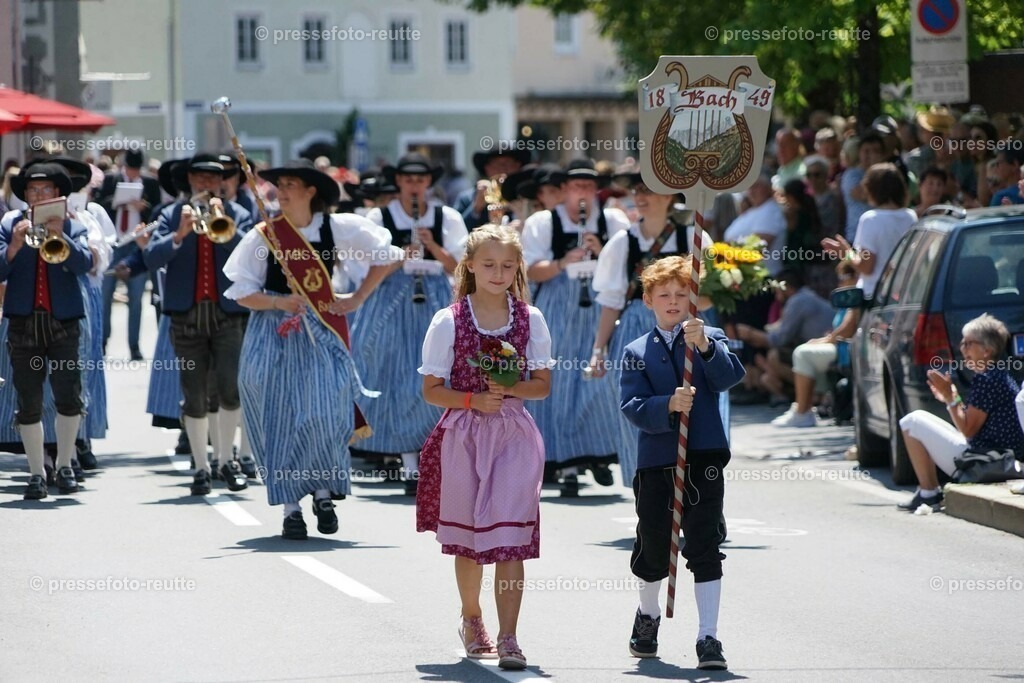 23a-BACH-Bundesmusikfest-2023-Juni16-Reutte-DSC06656 | Info aus dem Bezirk Reutte/Ausserfern Tirol sowie eine umfangreiche Bilddatenbank über die gesamte Region: Lechtal, Talkessel Reutte, Tannheimertal, Zwischentoren. Lech, Plansee, Zugspitze, Grenztunnel, B179, Fernpassstraße, Verkehr, Lawinen, Tradition, - Realisiert mit Pictrs.com