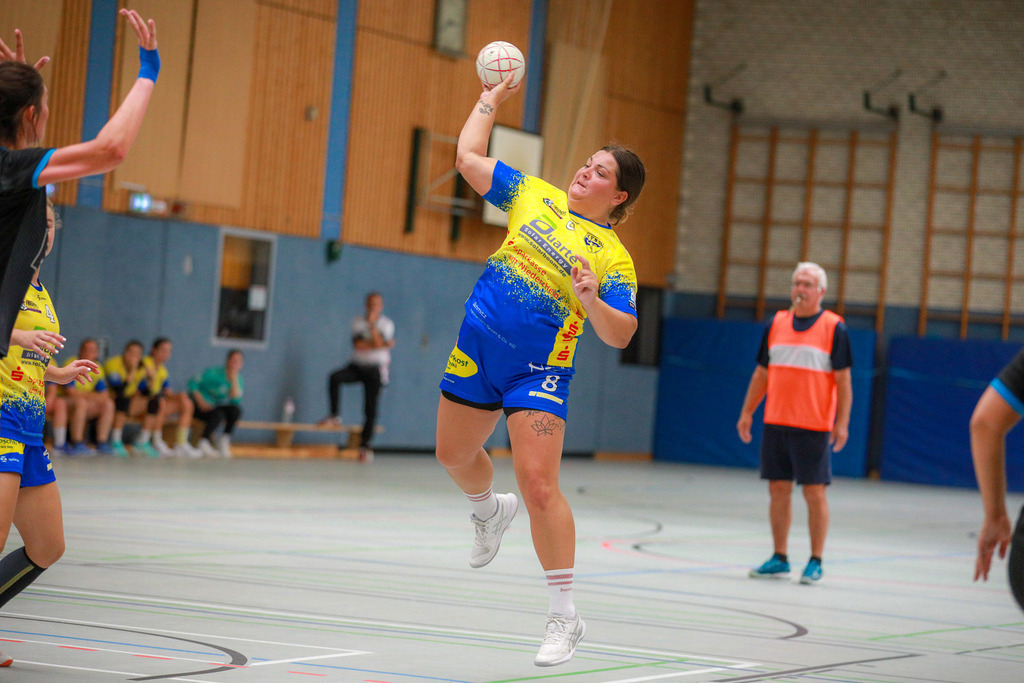 Neukirchen-Duisburg310825_048 | Bildergalerie von Sport-Ereignissen aber auch von weiteren spannenden Dingen - nicht nur vom Niederrhein. In Anlehnung an den bekannten Spruch von Hanns Dieter Hüsch heißt das Motto: "Niederrhein ist überall".  - Realisiert mit Pictrs.com