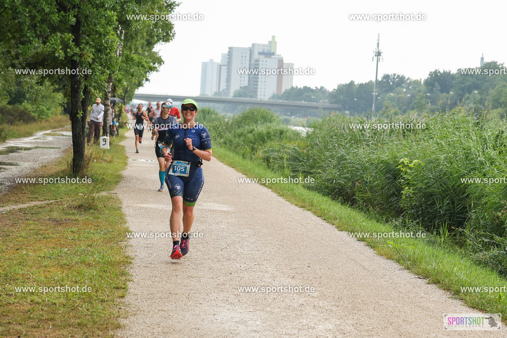 LUR_1546 | 34. M-net Erlanger Triathlon 2025 #erlangertriathlon  #mnettriathlon2025 #mnettriathlon #team #olympischedistanz #mitteldistanz #triathlon #maindonaukanal  #erlangertriathlon2025 #yourpictrs #tv1848 #tv1848erlangen  #triathlonbayern #sportinerlangen #demsportverbunden #sportshot_your_pictrs Copyright: www.sportshot.de