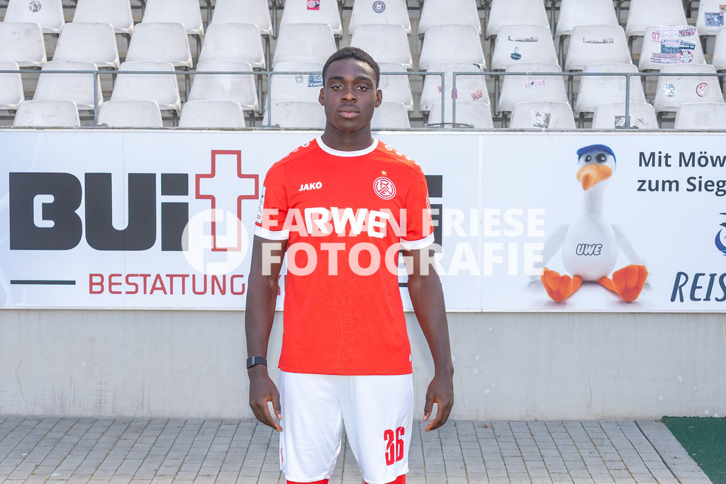 Rot-Weiss Essen; 3. Liga, Portraettermin 2026/2027, Foto: Eibner-Pressefoto/Fabian Friese | James Gnagnon (Rot-Weiss Essen, #36),Rot-Weiss Essen; 3. Liga, Portraettermin 2026/2027, Foto: Eibner-Pressefoto/Fabian Friese - Realisiert mit Pictrs.com