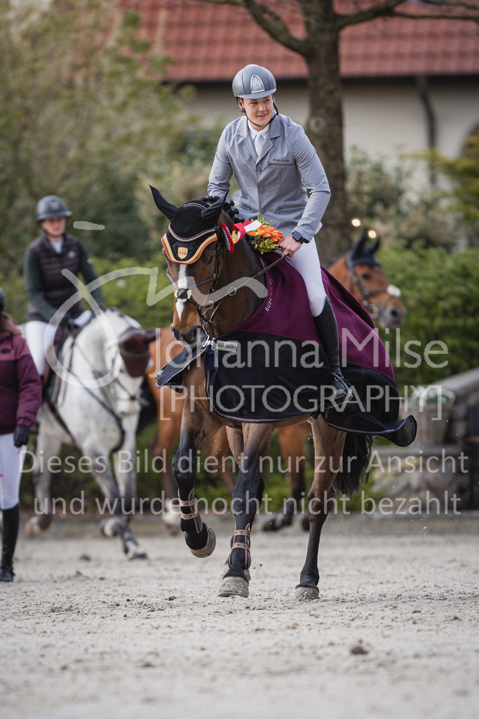 230426_HofSosath_Stil-L-569 | Deine schönsten Turniermomente als professionelle Fotos! Entdecke hochwertige Pferdesport-Fotografie im Online-Shop. Jetzt Fotos finden & bestellen!