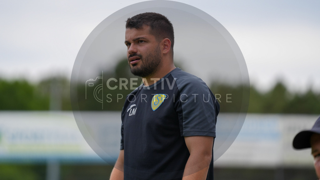 Fußball, Herren, Saison 2025/2026, 3. Luckenwalder Turmpokal, Werner-Seelenbinder-Stadion Luckenwalde, Spiel: FSV 63 Luckenwalde vs. 1.FC Union Berlin U19,  | Fußball, Herren, Saison 2025/2026, 3. Luckenwalder Turmpokal, Werner-Seelenbinder-Stadion Luckenwalde, Spiel: FSV 63 Luckenwalde vs. 1.FC Union Berlin U19, Im Bild: Lukas Müller (Co-Trainer Luckenwalde) - Realisiert mit Pictrs.com