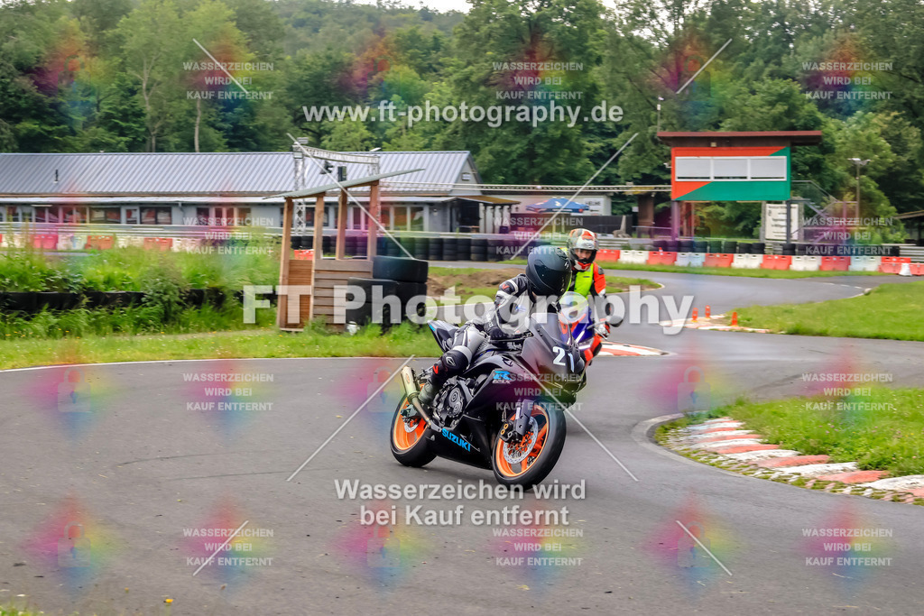 VBK-6403 | Hier findet Ihr Bilder von Touristenfahrten auf der Nürburgring Nordschleife oder von anderen Veranstaltungen die ich besucht habe. Viel Spass beim Durch Schauen 