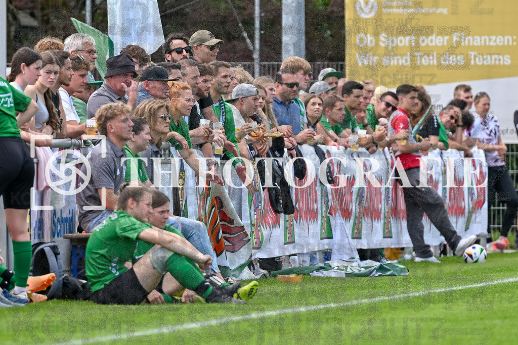 GER, FC Hauingen - SV Waldhaus, Frauen-Fussball, Rothaus Bezirkpokal, Finale, Saison 2024/2025, 29.05.2025 | Fans aus Waldhaus GER, FC Hauingen - SV Waldhaus, Frauen-Fussball, Rothaus Bezirkpokal, Finale, Saison 2024/2025, 29.05.2025Foto: TH Fotografie/Thomas Hess