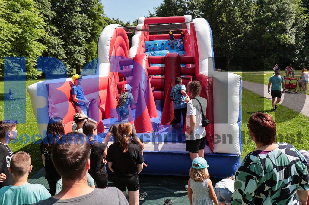 SES_BWOBOC20250617-12 | bond - Realisiert mit Pictrs.com