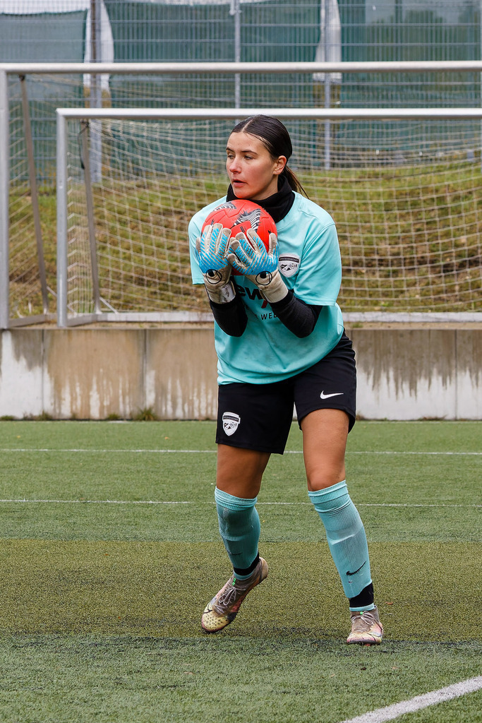 FCHHOH_251005_9681 | 1.FC Heidenheim 1846 II vs. SGM Hohenmemmingen/Sontheim, Fußball, Frauen, Bezirksliga, 2025/2026, 4. Spieltag, 05.10.2025 in Heidenheim, Kunstrasen b. Voith-Arena West(Foto: Michael Bulling) - Realisiert mit Pictrs.com