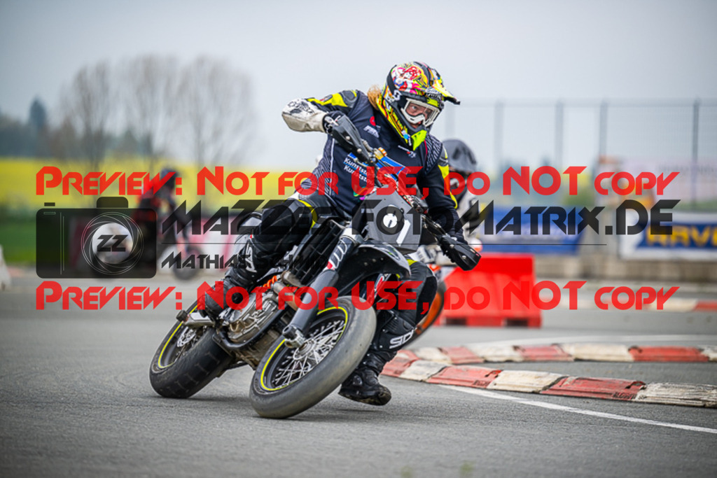 MaZZes_FotoMatrix_230507_7881 | S4