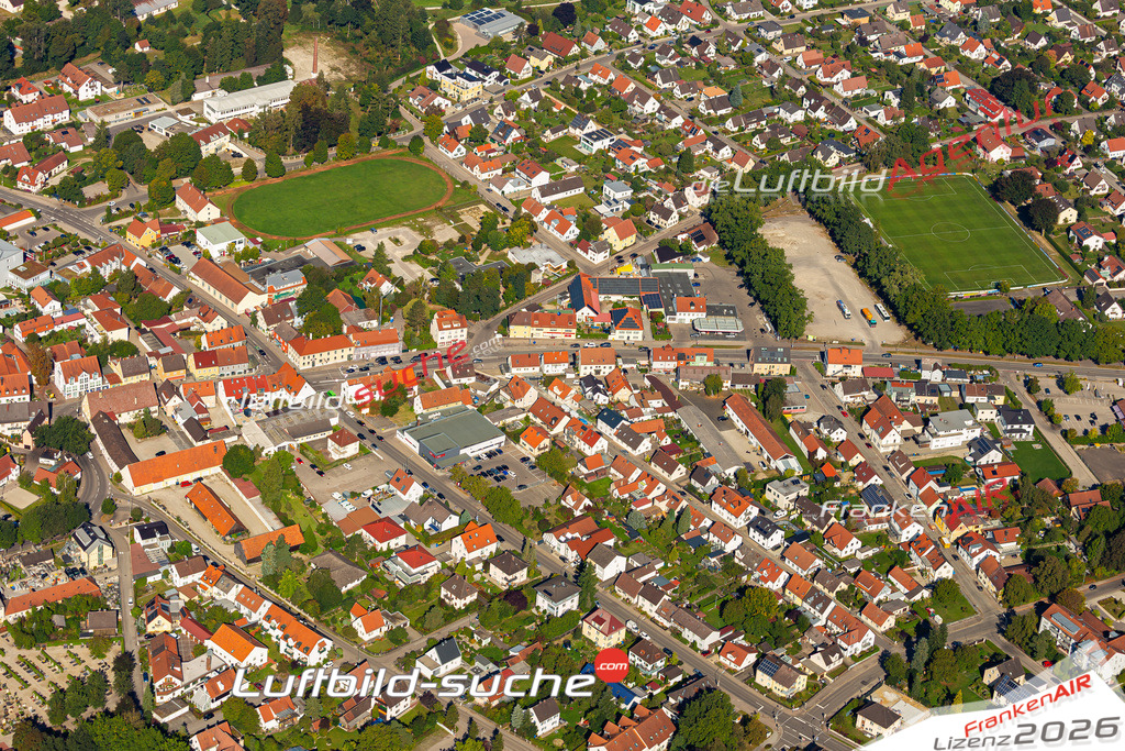 Das Luftbild der Stadt Aichach wurde 2021 vom Flugzeug heraus erstellt (keine Drohne) Aufnahmehöhe ca.450 Meter- hohe Bildauflösung und Druck-Qualität garantiert!