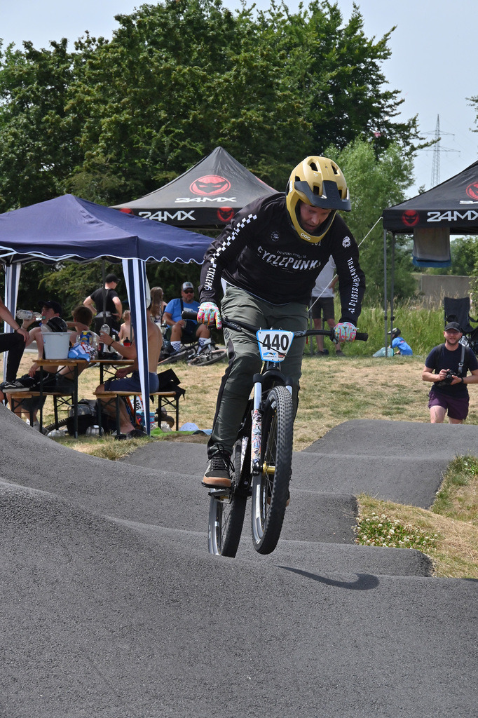 DSC_7300-cam-florian | German Pumptrack Series - Realisiert mit Pictrs.com