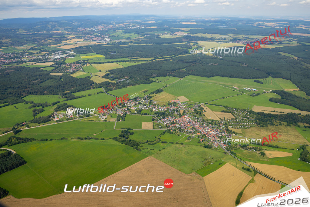 Das Luftbild zeigt : Pennewitz Ilmenau - Die Luftaufnahme wurde 2024 vom UL-Flugzeug aus erstellt ( keine Drohne ) - Hochauflösende Luftaufnahme - Für grossformatige Ausdrucke geeignet. Die Geschenkidee !Mit Lizenz und Bildrechte bestellbar