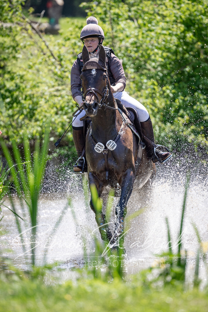 20260523-_3LI8495 | Tierfotografie Pferde, Hunde, Katzen, Haustiere.
Turnierfotografie Reitturniere, Reiten, Springreiten, Dressur in Hanau, dem Main-Kinzig-Kreis und dem Rhein-Main- Gebiet um Frankfurt