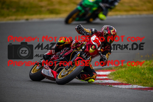 MaZZes_Fotomatrix_20230721_6007705_0274 | TWIN CUP