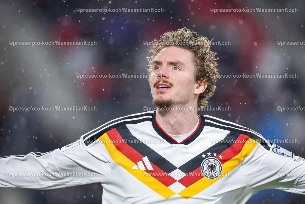 DFB14112501104 | 14.11.2025, Fußball, Länderspiel, WM-Qualifikation Europa, Deutschland - Luxemburg, Stade de Luxembourg (Croix de Gasperich, Luxemburg), 9. Spieltag, Saison 2025 2026: Torjubel nach dem Tor zum 1:0 durch Torschütze Nick Woltemade (GER #11)    Regulations prohibit any use of photographs as image sequences and or quasi-video.