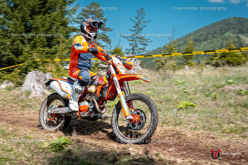 fuernholzer_250501-C1-452 | Fotografische Impressionen von der Red Stag Enduro Extreme by fuernholzer-photography.com. Endurosport in Österreich fotografisch festgehalten von fuernholzer. Auftragsfotografie für Private, Gewerbefotos und Industriefotografie. Eventfotografie, Sportfotografie und Motorsportfotografie. Anbieter von Fotoworkshops, Fototraining, fotografischen Vorträgen und Fotoseminaren.