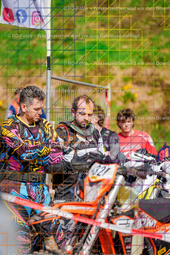 2 Lauf Mernes-22 | Sportfotografie von RO-Fotos: Motorsport, Motocross, Enduro, Laufveranstaltungen und Triathlon. Professionelle Fotos von Sportlern und Events. - Realisiert mit Pictrs.com