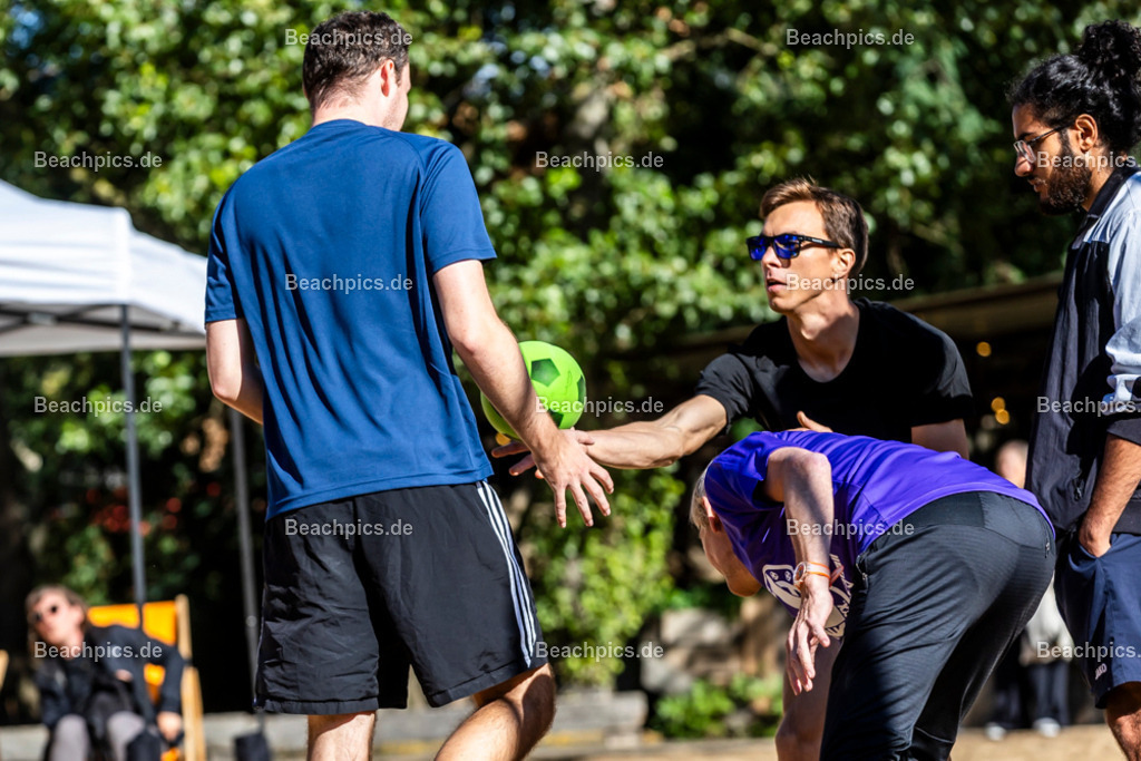 2025-200081469-Strandvölkerball-WM_1 |  23.08.2025; Berlin Foto: Gerold Rebsch - www.beachpics.de