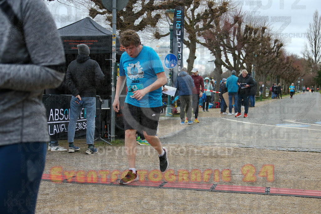 231231_1225_EX1_6942 | Sportfotografie im Rhein-Sieg Kreis, Köln, Bonn, NRW, Rheinland Pfalz, Hessen, etc. Unser Tätigkeitsfeld umfasst den Laufsport vom Volkslauf über den Marathon, Duathlon, Triathon bis zum Ultralauf wie Kölnpfad Ultra oder Schindertrail.