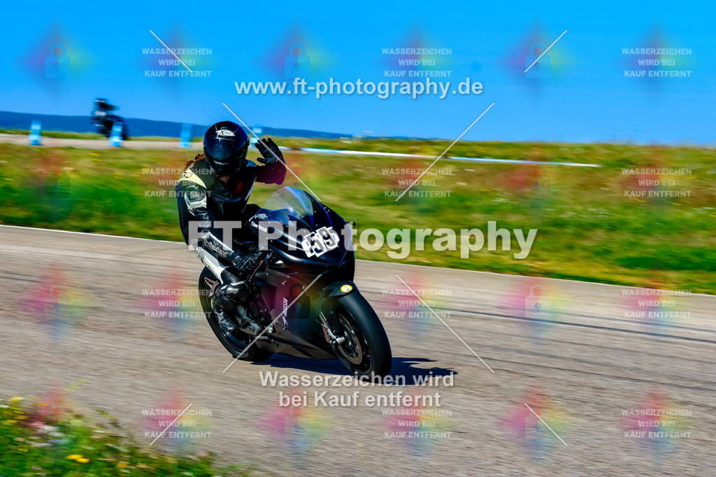 059-2064 | Hier findet Ihr Bilder von Touristenfahrten auf der Nürburgring Nordschleife oder von anderen Veranstaltungen die ich besucht habe. Viel Spass beim Durch Schauen 