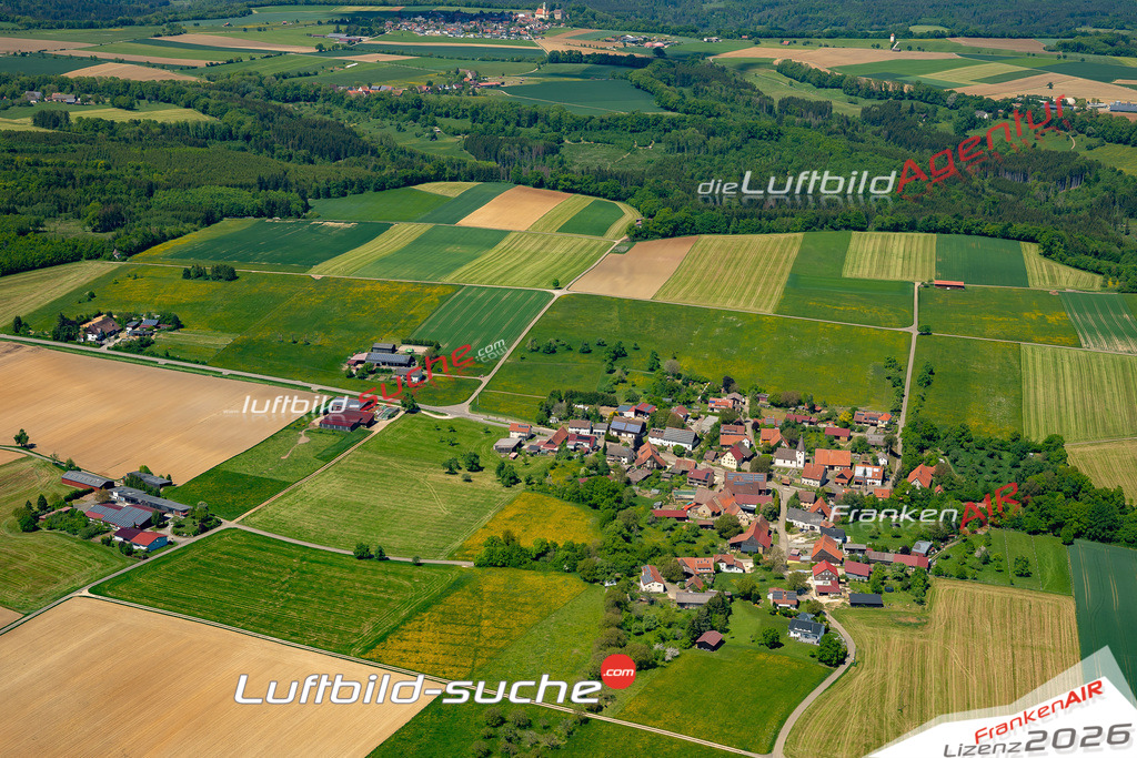 Schrägluftbild  Leinweiler  Schechingen - Das Luftbild wurde 2025 vom UL-Flugzeug heraus erstellt ( keine Drohne ) - Hochauflösende Luftaufnahme -Nicht vergleichbar mit Google Maps oder Satelittenbilder- Die Geschenkidee !Mit Lizenz und Bildrechte bestellbar