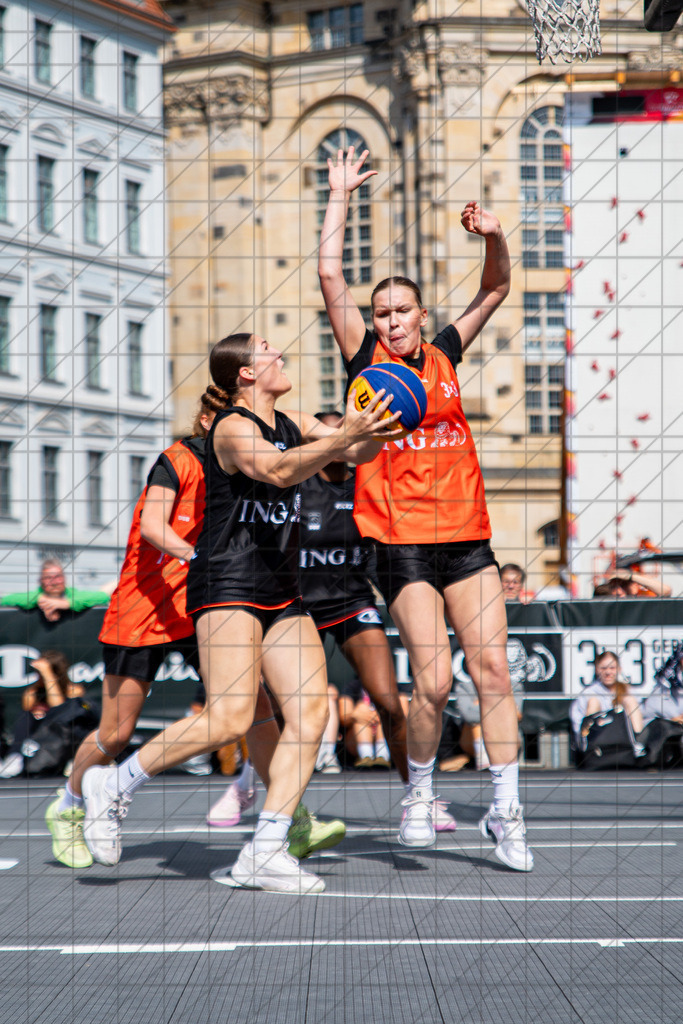 DIE FINALS 2025 | Dt. Meisterschaft 3x3  | U18w | //  01.08.25: DIE FINALS 2025 | Dt. Meisterschaft 3x3  | U18w / Dresden / Deutschland  //   CREDIT:www.bullenfotos.de, Martin König, Hörner Weg 40, D-49078 Osnabrück, +4917663732967 // Nutzung und Weitergabe nur zu den vereinbarten Zwecken. Presseanfragen an Ersteller. Alle Rechte beim Ersteller. Honorierung nach MFM. - Realisiert mit Pictrs.com