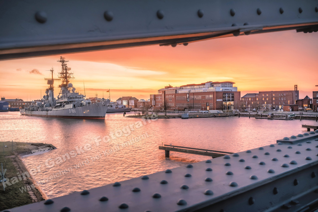 032 Wilhelmshaven Marinemuseum - 14-01-2023 -R Ganske | Onlineshop mit Bildern von Stränden, Häfen und Meer. Leinwände, Poster, Kalender und andere Materialien erhältlich. Kommerzielle Lizenzen möglich.  - Realisiert mit Pictrs.com