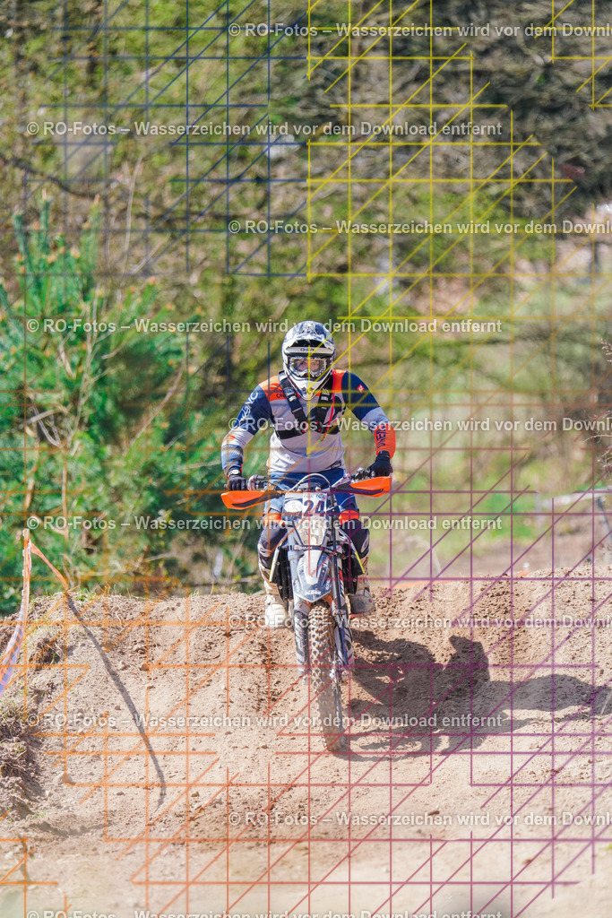 2 Lauf Mernes-682 | Sportfotografie von RO-Fotos: Motorsport, Motocross, Enduro, Laufveranstaltungen und Triathlon. Professionelle Fotos von Sportlern und Events. - Realisiert mit Pictrs.com