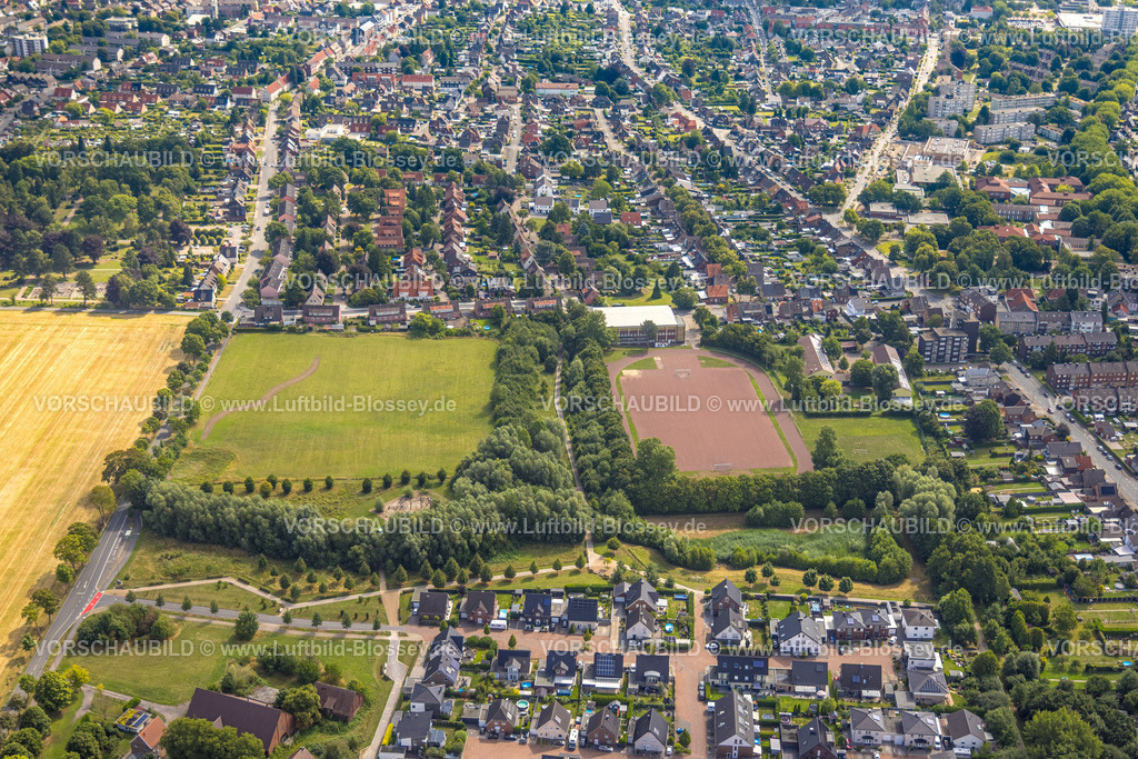 Hamm250700123Bockum-Hoevel | Luftbild, künftiges Baugebiet südlich Horster Straße, Sporthalle und Sportplatz Fußballstadion des FC Hamm 2011 e.V.,  Wohngebiet Stefanstraße, Bockum-Hövel, Hamm, Ruhrgebiet, Nordrhein-Westfalen, Deutschland