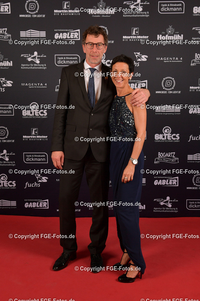 20200202-jt-0129 | 01.02.2020 - Eröffnungsball der FGE 2020 - Realisiert mit Pictrs.com