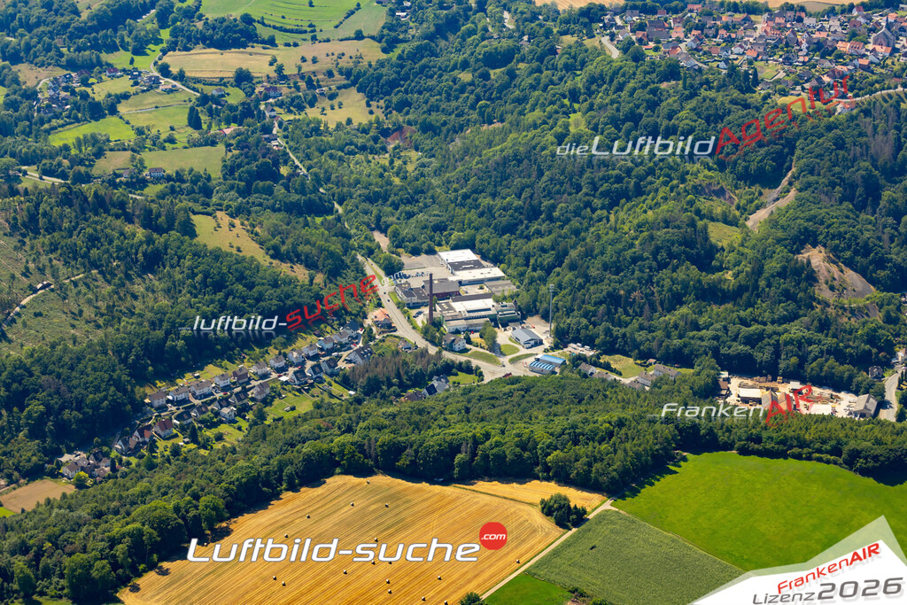Die Luftaufnahme Obermarsberg - Marsberg wurde 2022 vom Flugzeug aus (keine Drohne) erstellt. Hohe Auflösung -für große Poster und Wandbilder geeignet - Garantiert!