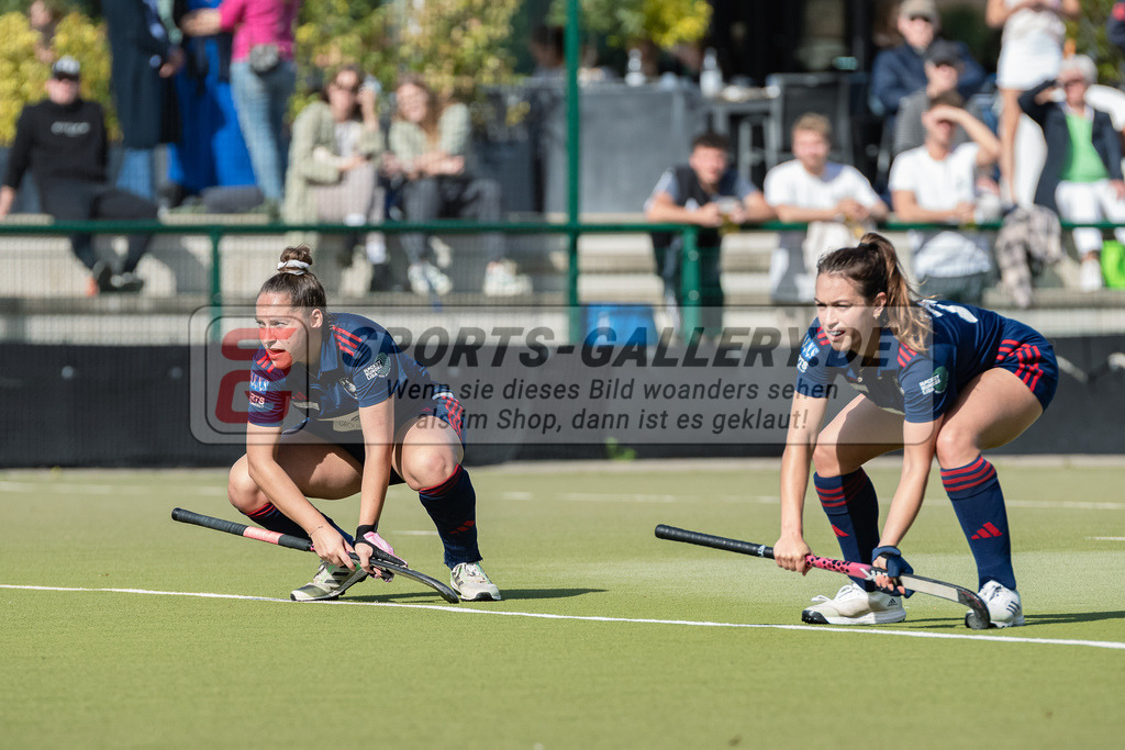 HK_20231007_105115 | 1.Bundesliga Damen Düsseldorfer HC - Großflottbeker THGC am 7.10.2023 DHC, Düsseldorf , Pia Lhotak ( Düsseldorfer HC #5 ) , Tessa Schubert ( Düsseldorfer HC #28 )