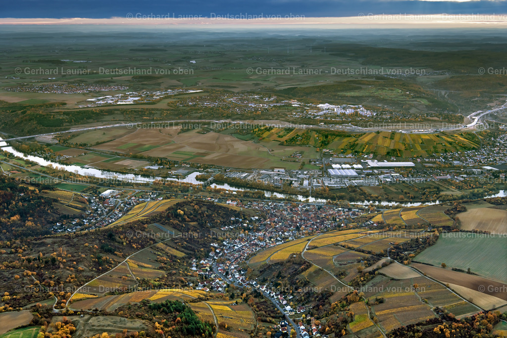 3808532 | Weinbergslandschaft an der Mainschleife bei Escherndorf und Nordheim