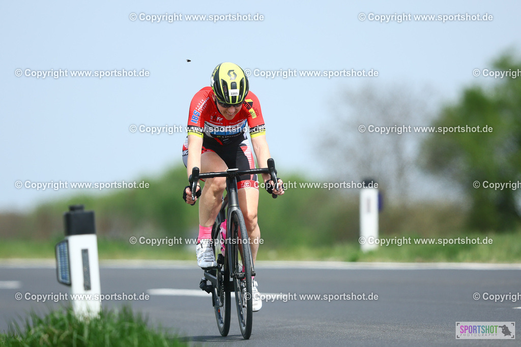 626_TRA55858 | Neusiedlersee Radmarathon 2026@sportshot_your_pictrs #yourpictures#roadtowm2029 #nrm #neusiedlerseeradmarathon #neusiedlersee #neusiedlerseetourismus #burgenland #mörbisch #nrm26 #burgenlandtourismus #voglundco #poweredbyburgenlandtourismus #radsport #rad #marathon #ucigranfondo #visitburgenland #ucigranfondoworldseries