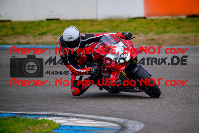 MaZZes_Fotomatrix_20250421_6007705_3864 | ROT