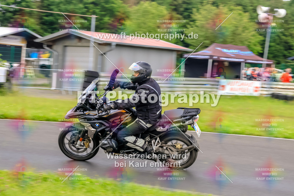 VBK-6451 | Hier findet Ihr Bilder von Touristenfahrten auf der Nürburgring Nordschleife oder von anderen Veranstaltungen die ich besucht habe. Viel Spass beim Durch Schauen 