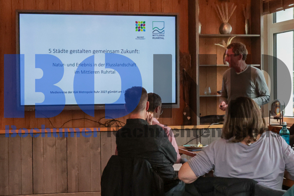 SES_RUHIGA20250918-4 | bond - Realisiert mit Pictrs.com