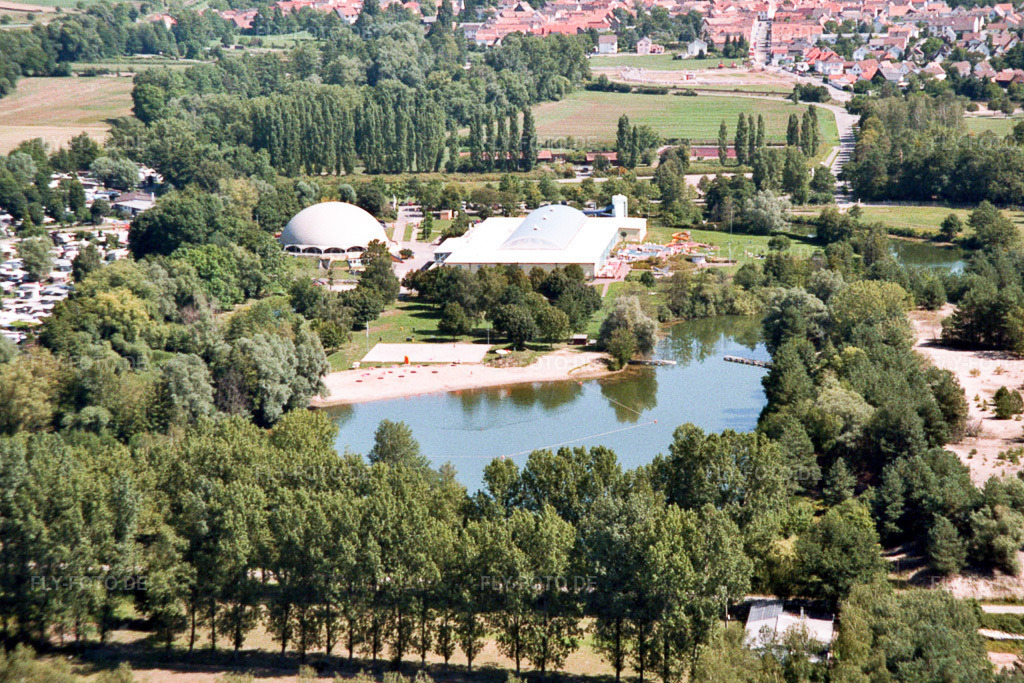 Luftbild: Rülzheim Moby Dick in Rülzheim im Bundesland Rheinland-Pfalz in Deutschland. Foto: ROL01010.jpg vom 28.08.2005 durch Werner Riehm/FLY-FOTO.de