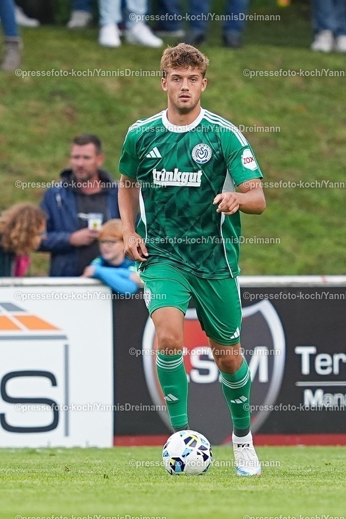 xYDR16072501064 | 16.07.2025, xydrx, Fußball, VFB Homberg - MSV Duisburg, Testspiel, PCC-Stadion: Ben Schlicke (MSV Duisburg #40)