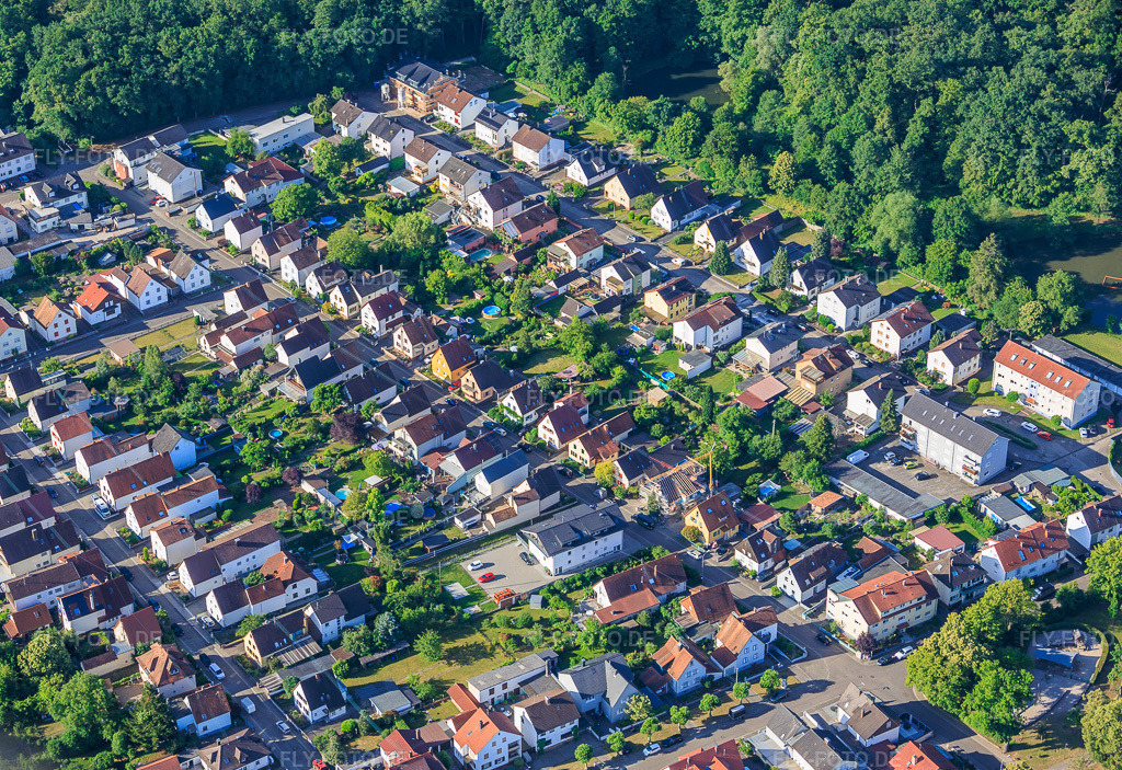 Luftbild: Siedllung Gartenstadt aus Nordosten in Kandel im Bundesland Rheinland-Pfalz in Deutschland. – Foto: IMG_157331.jpg vom 18.06.2026 durch Werner Riehm/FLY-FOTO.de – Auflösung des Originals: 5242 x 3600 px